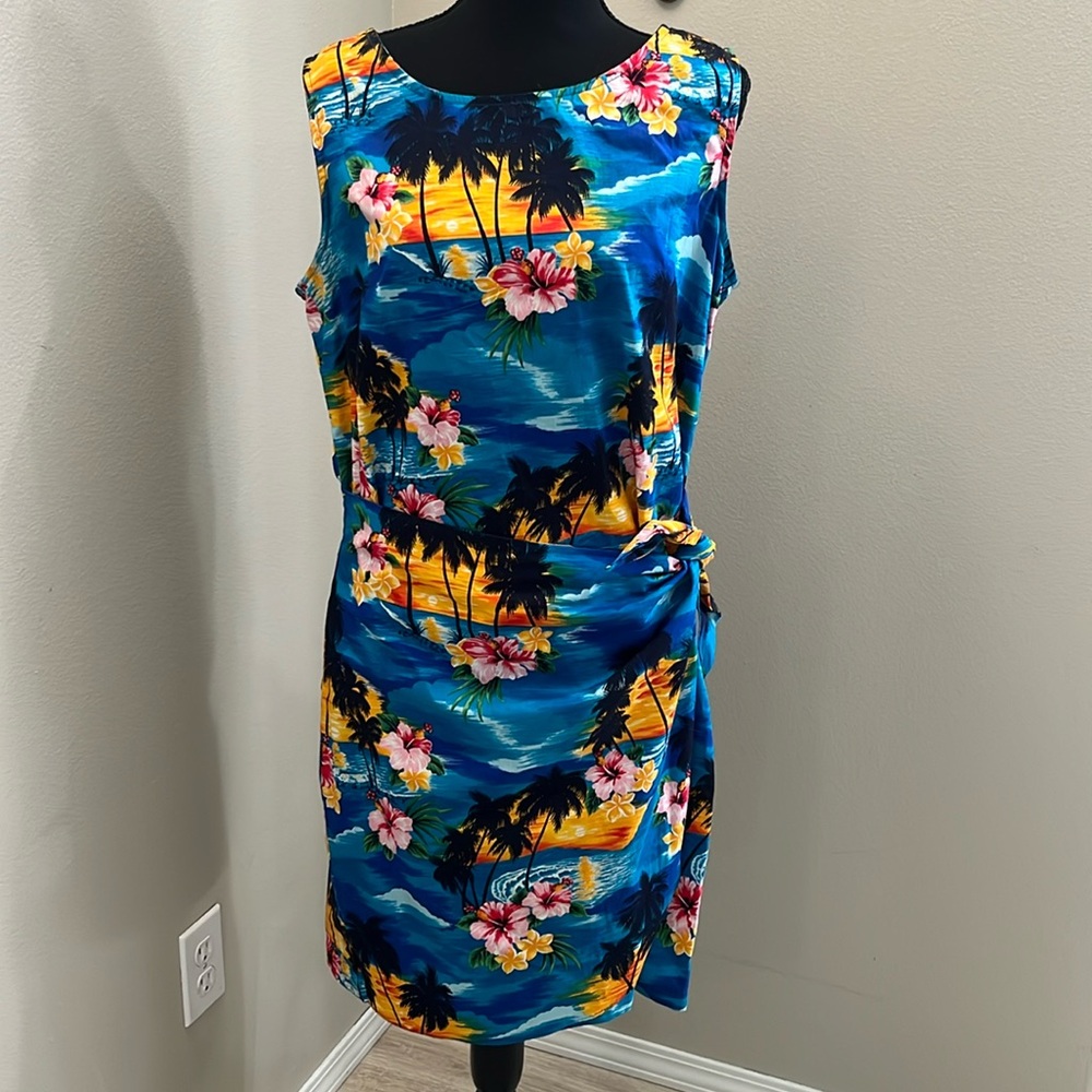 Floral Island Print Sleeveless Dress